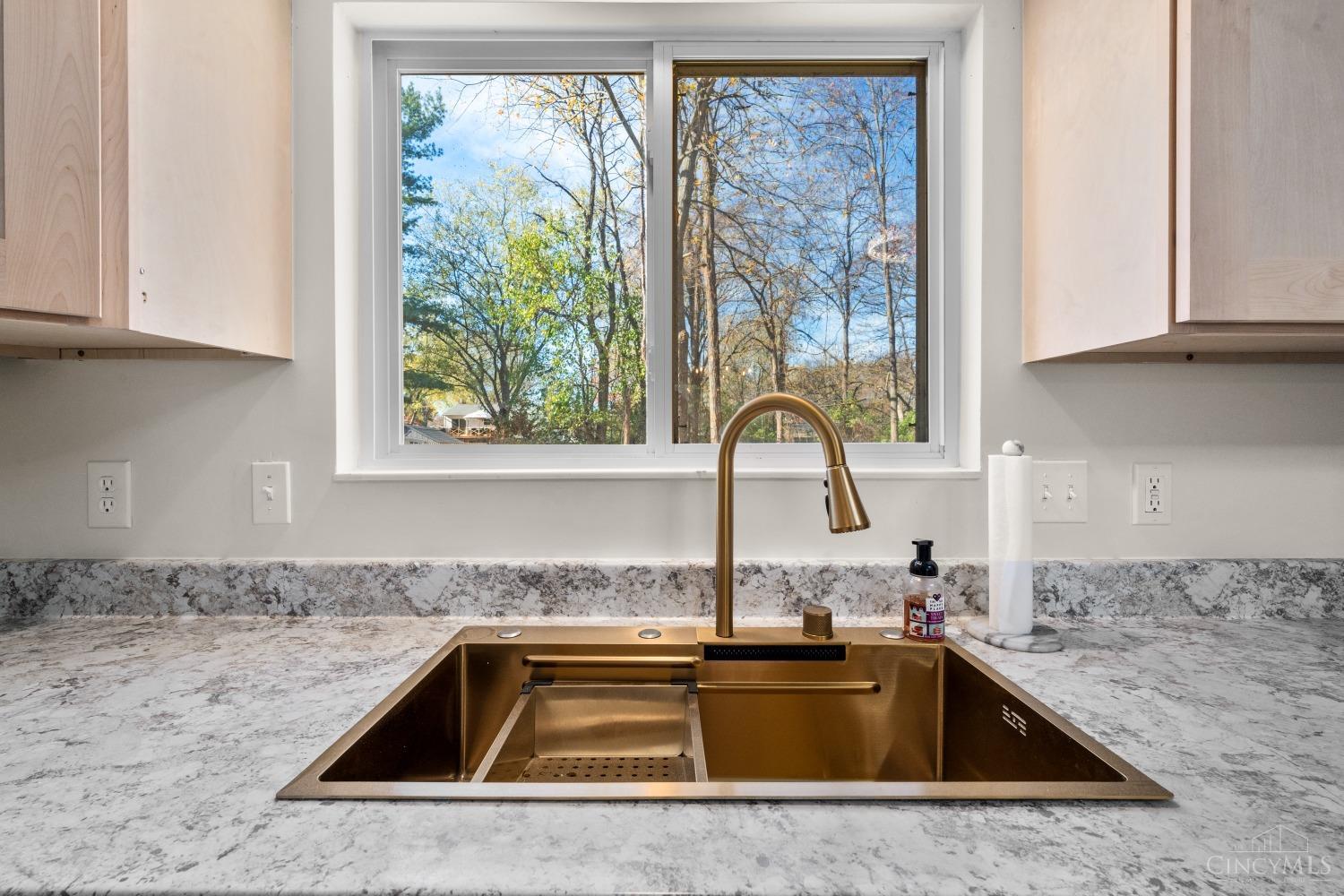 734 Regent Road Cincinnati, OH 45245 - Photo 15 of 35 Gallery Image 15