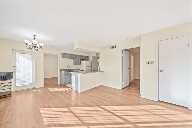 $137,990 | 2750 Holly Hall Street, Unit 1510, Houston, TX 77054