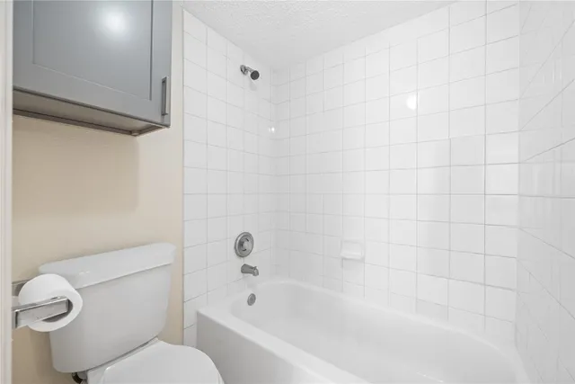 $137,990 | 2750 Holly Hall Street, Unit 1510, Houston, TX 77054