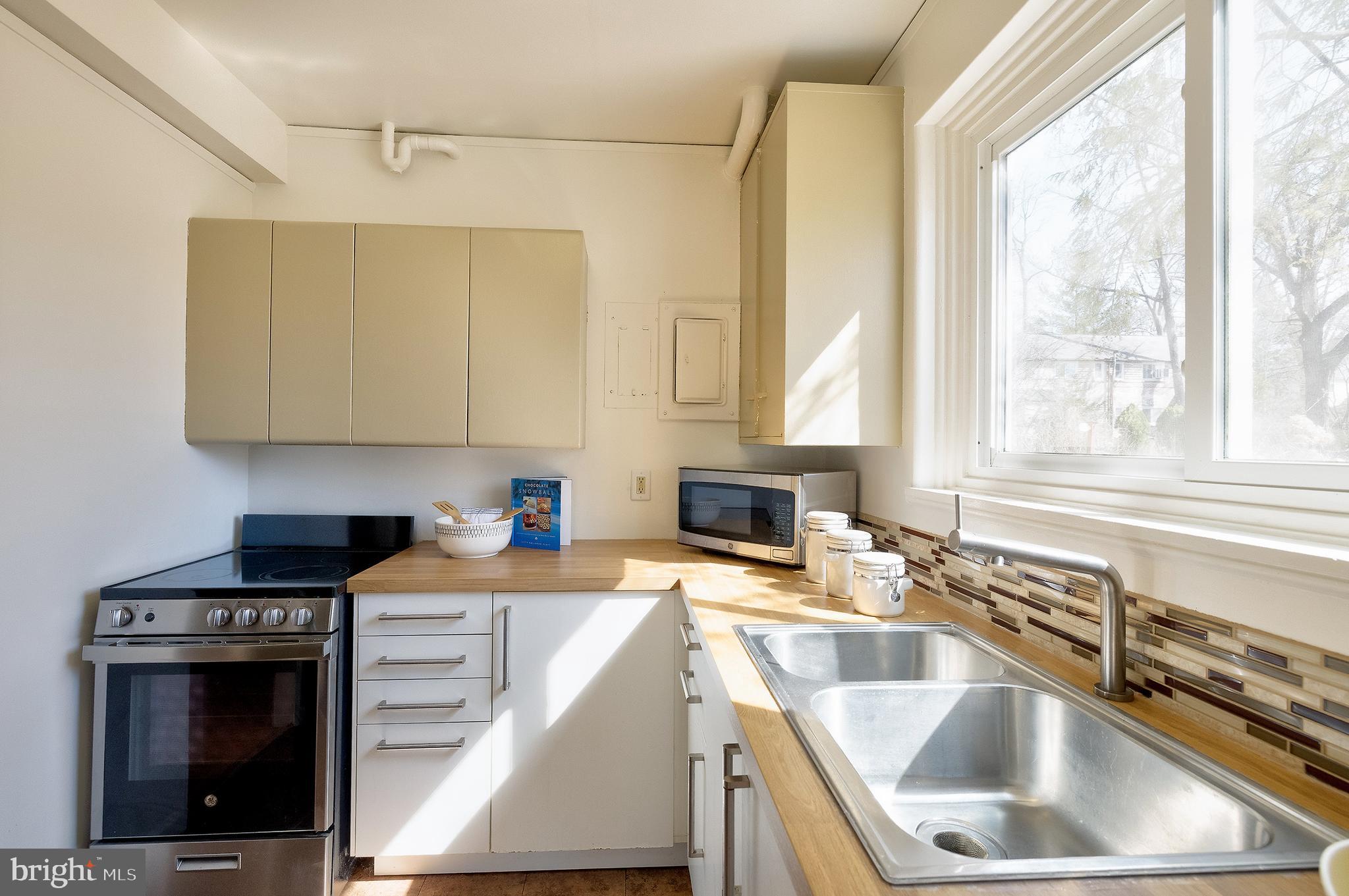 58 Crescent Road Greenbelt, MD 20770 - Photo 12 of 33