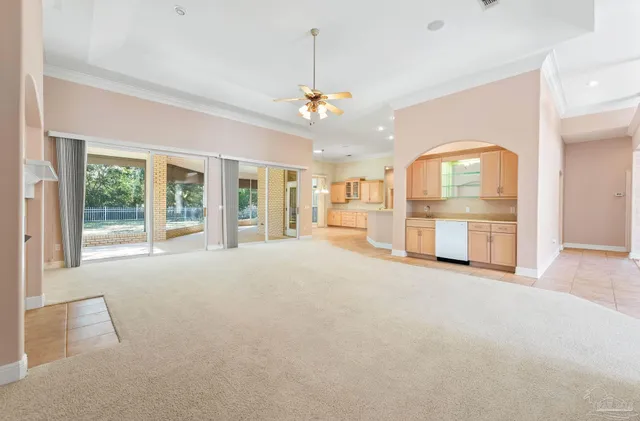 a view of empty room with window