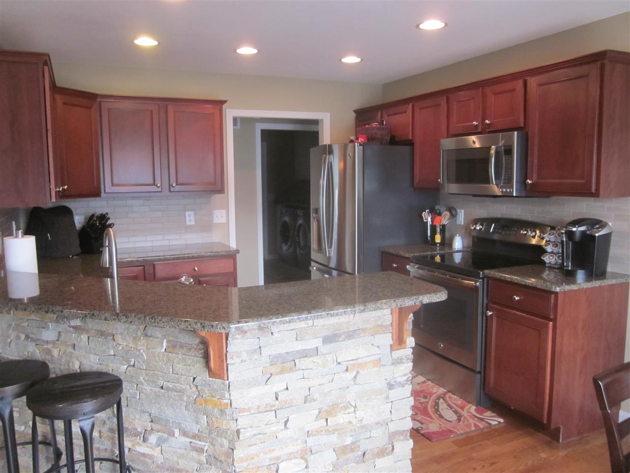 617 Anne Street Washington, IL 61571 - Photo 10 of 36 Gallery Image 10