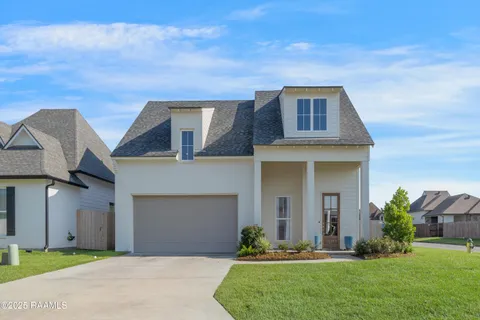 $485,000 | 113 Gentle Island Drive, Broussard, LA 70518