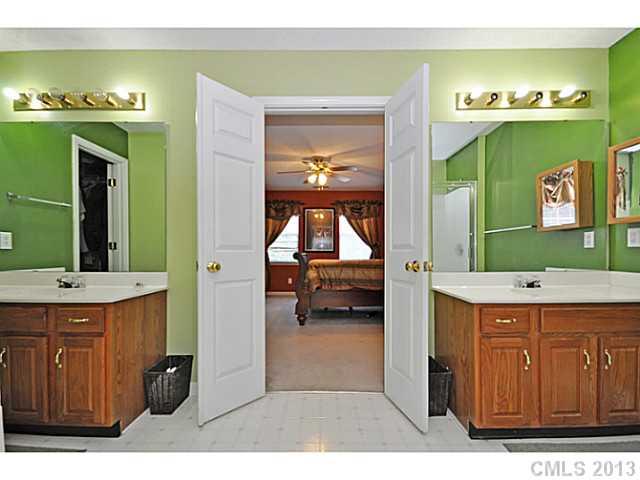 12419 Old Timber Road Charlotte, NC 28269 - Photo 12 of 13