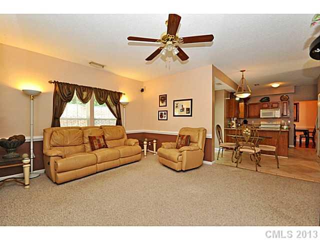 12419 Old Timber Road Charlotte, NC 28269 - Photo 5 of 13