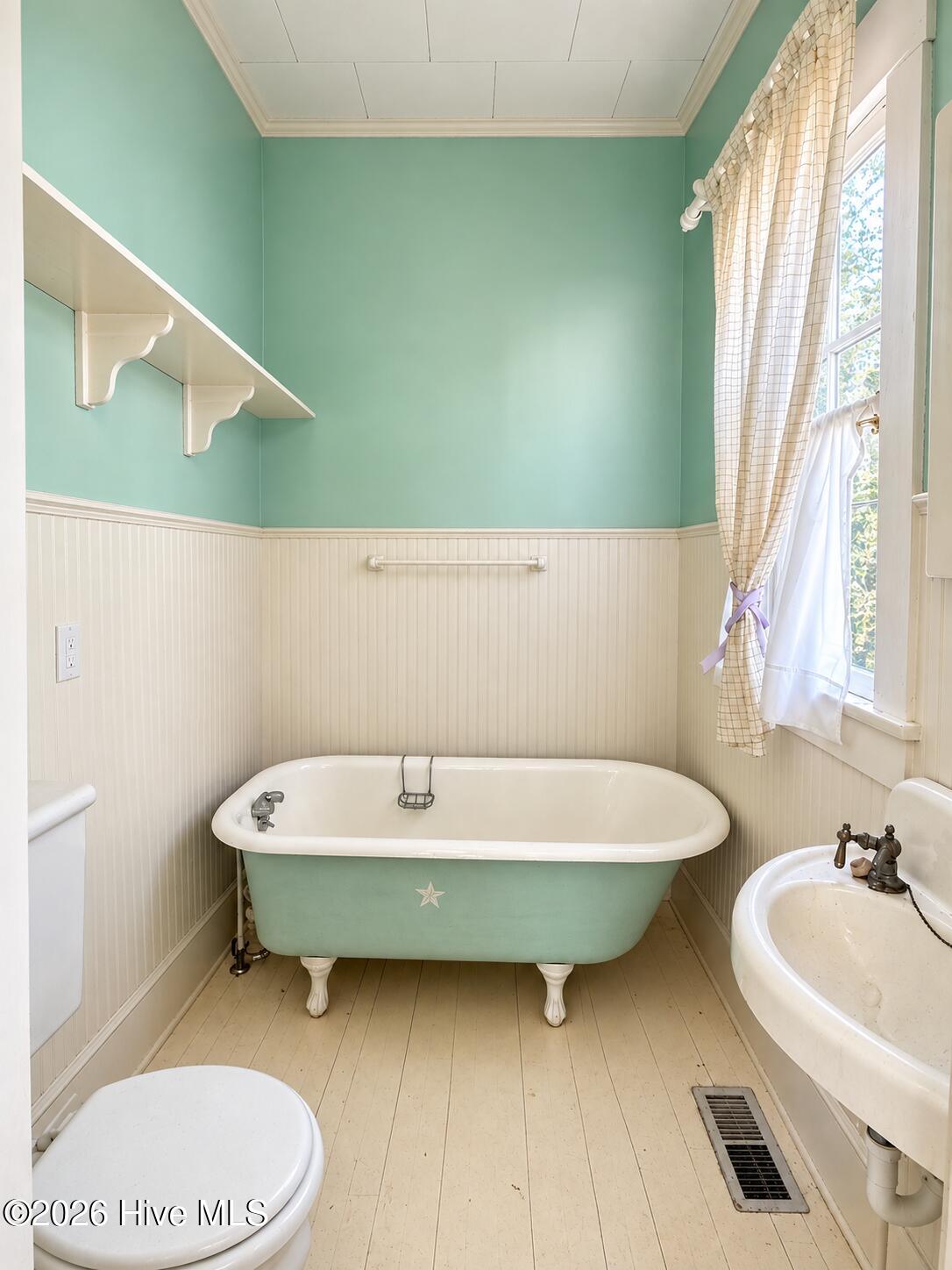 15 McCaskill Road West Pinehurst, NC 28374 - Photo 6 of 25 Bathroom on Level 1