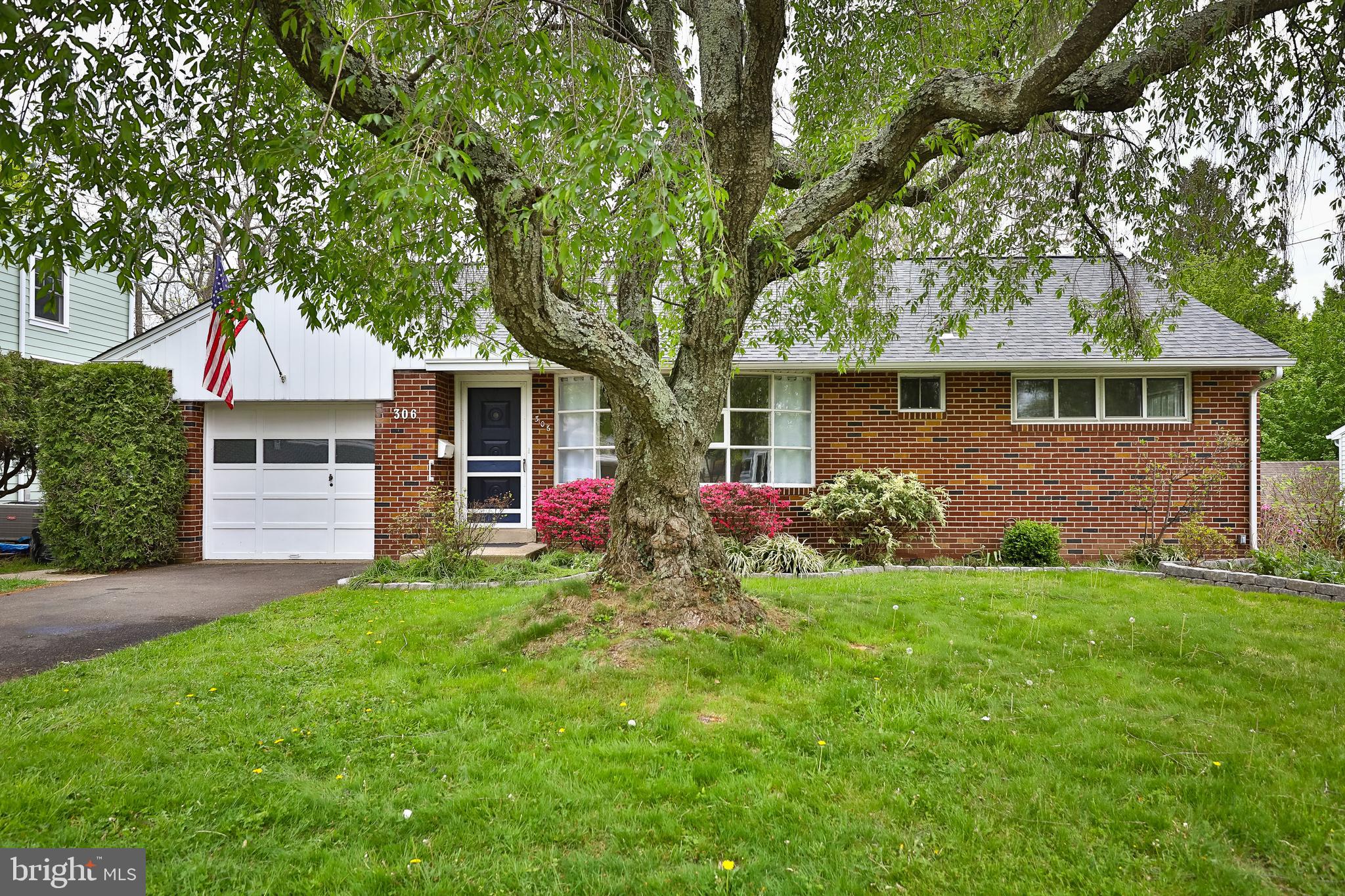 306 Walker Road Ambler, PA 19002 - Photo 2 of 29 Gallery Image 2