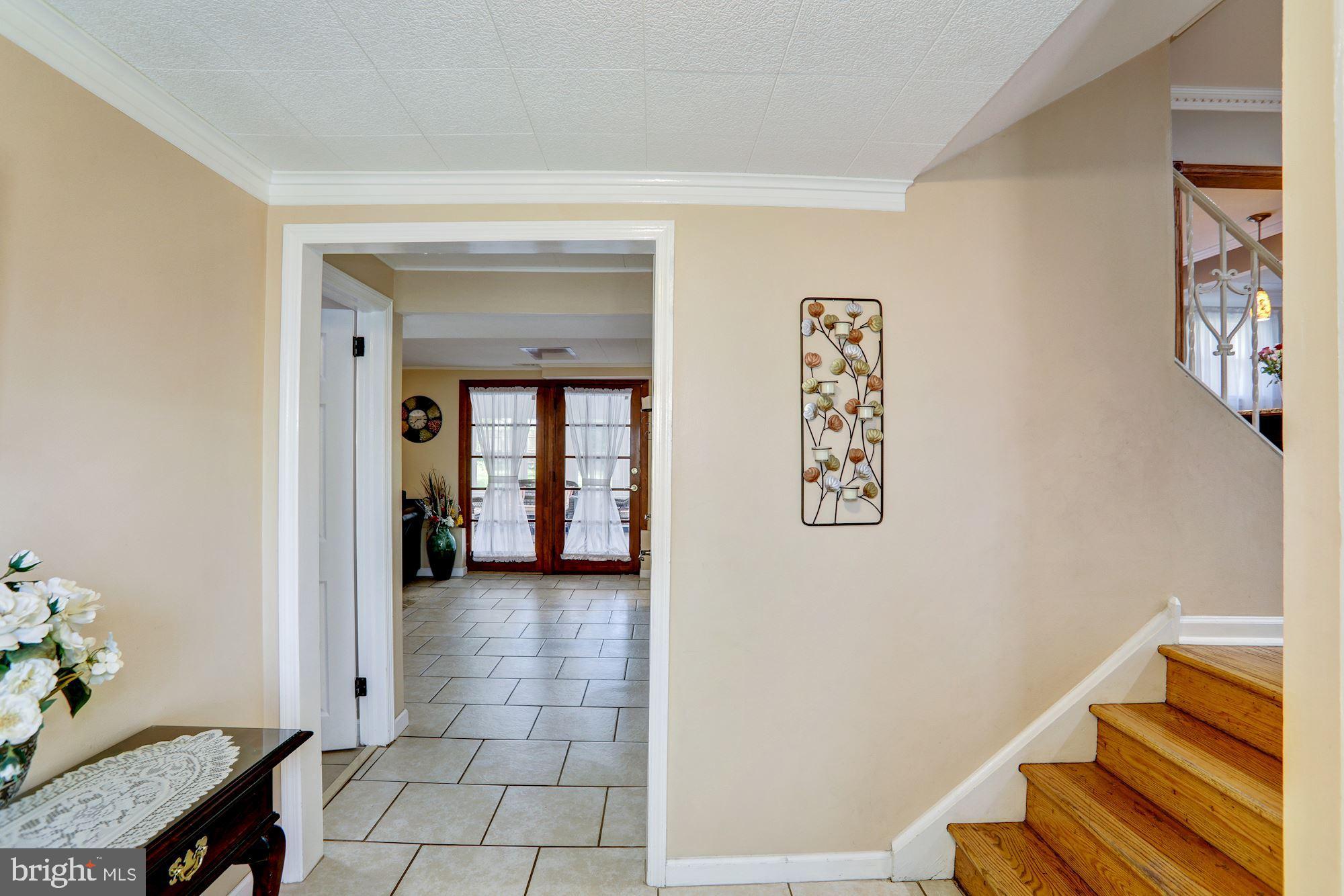 111 Parry Road Cinnaminson, NJ 08077 - Photo 3 of 31 Gallery Image 3