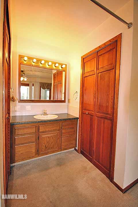 1763 East Currier Road Freeport, IL 61032 - Photo 13 of 24 Gallery Image 13
