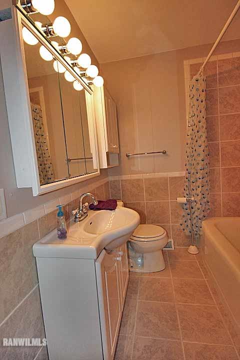 1763 East Currier Road Freeport, IL 61032 - Photo 14 of 24 Gallery Image 14