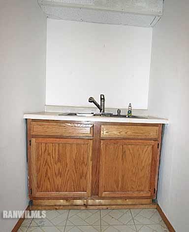 1763 East Currier Road Freeport, IL 61032 - Photo 17 of 24 Gallery Image 17