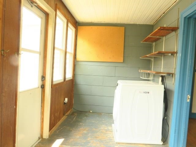 4113 Spring Hill Road Staunton, VA 24401 - Photo 18 of 49 a bathroom with a sink