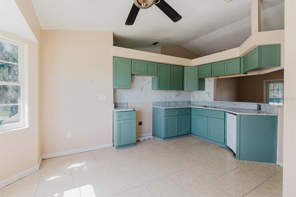 7804 Wilmar Court Port Richey, FL 34668 - Photo 11 of 82