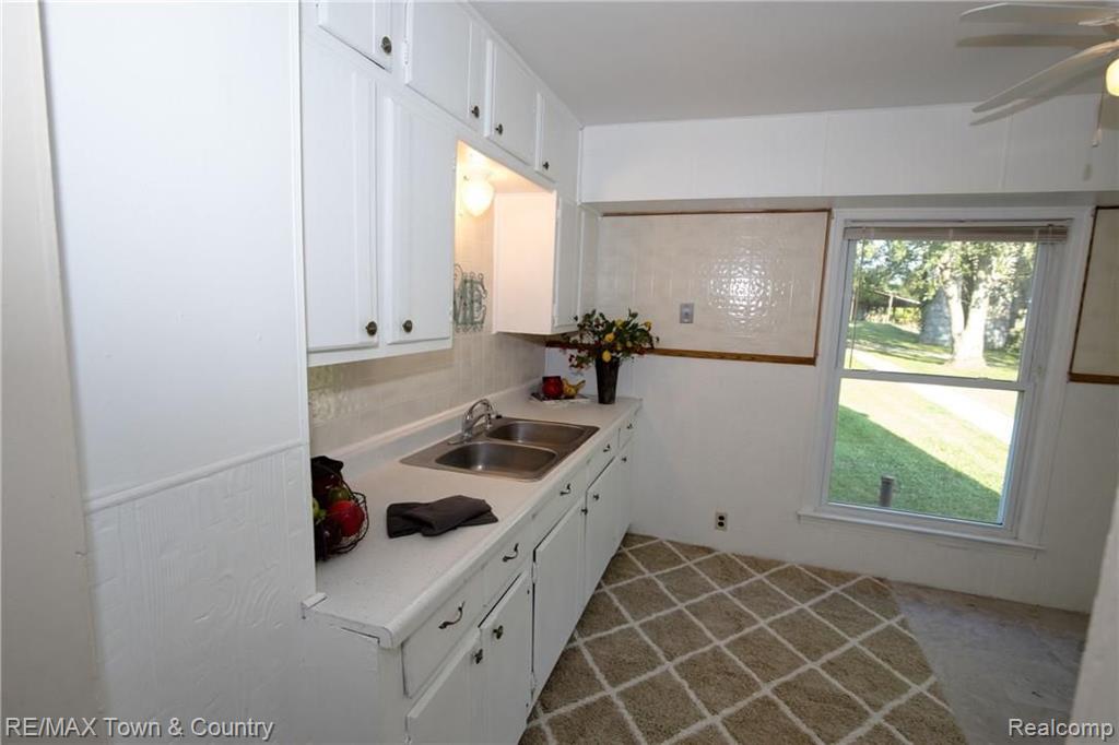 1406 Elms Road Flint, MI 48532 - Photo 10 of 39
