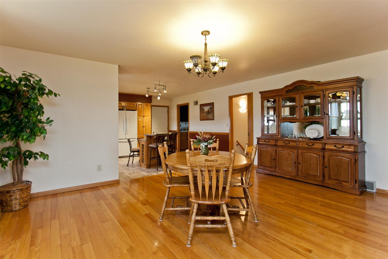 1845 Honey Creek Road Manchester, IA 52057 - Photo 6 of 48 Gallery Image 6