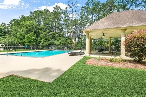 $315,000 | 428 Gainesway Drive, Madisonville, LA 70447