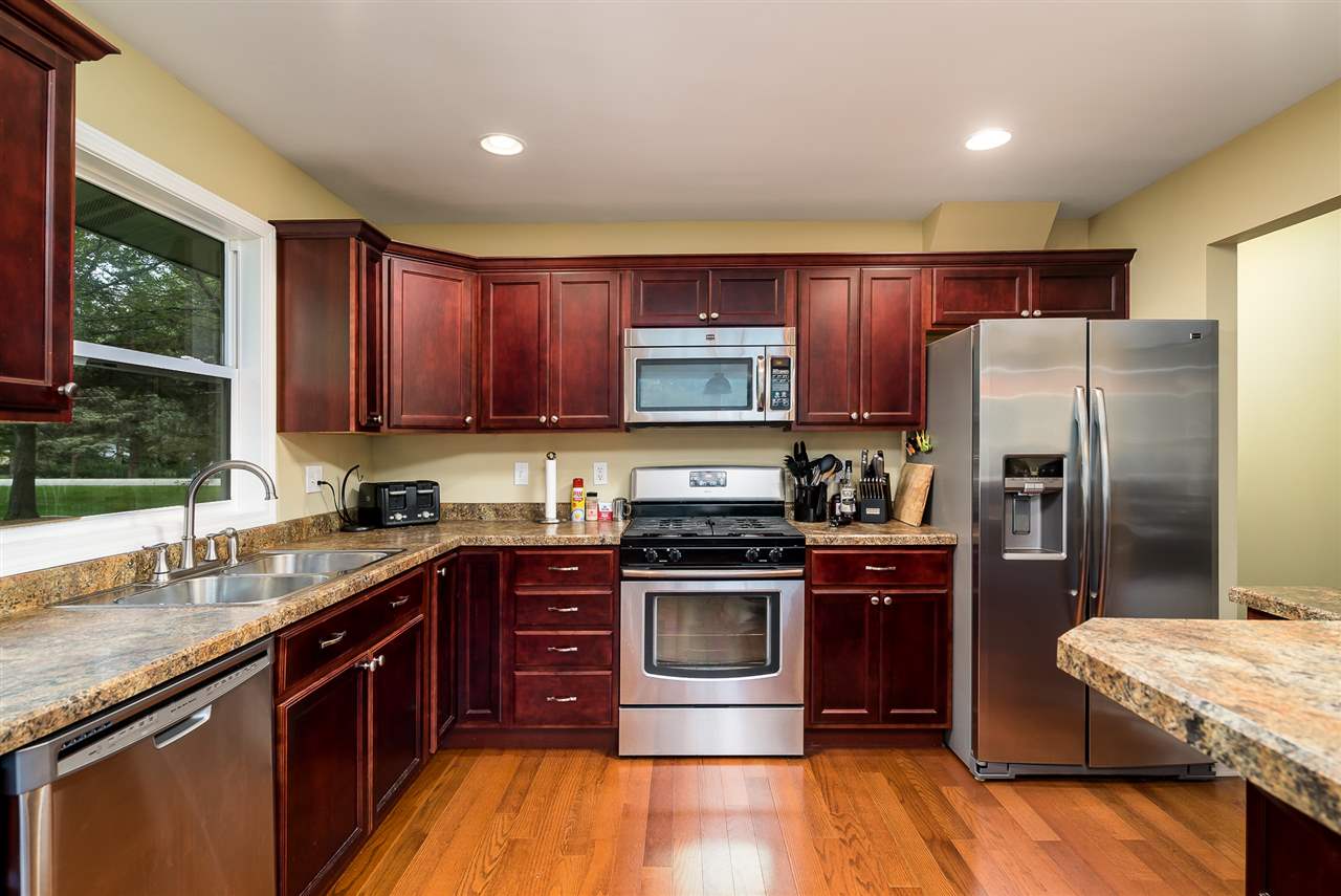 8308 McCurry Road Roscoe, IL 61073 - Photo 11 of 25 Gallery Image 11
