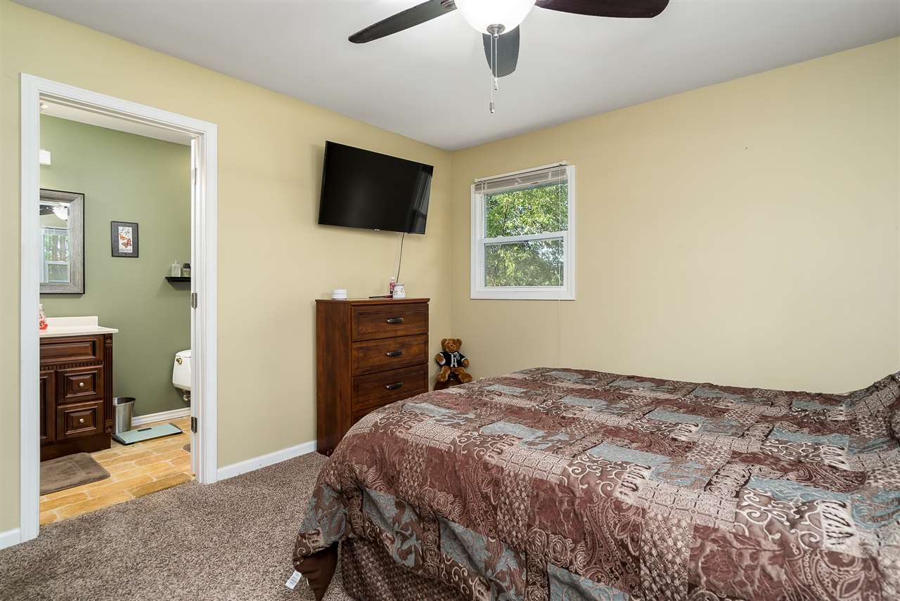 8308 McCurry Road Roscoe, IL 61073 - Photo 13 of 25 Gallery Image 13