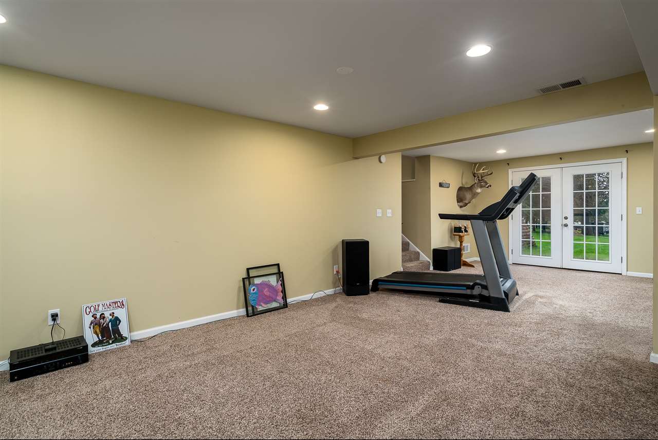 8308 McCurry Road Roscoe, IL 61073 - Photo 20 of 25 Gallery Image 20