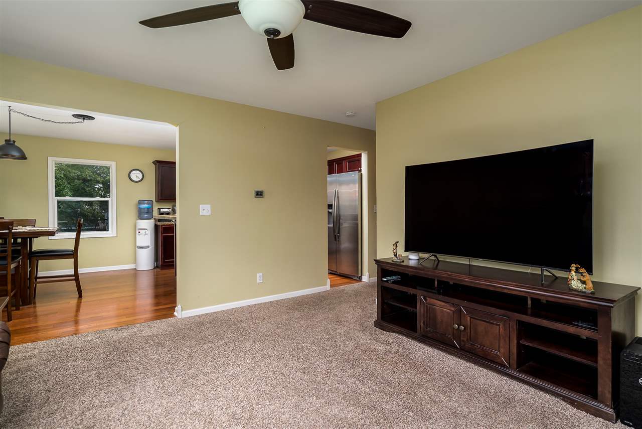8308 McCurry Road Roscoe, IL 61073 - Photo 5 of 25 Gallery Image 5