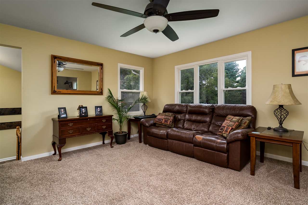 8308 McCurry Road Roscoe, IL 61073 - Photo 6 of 25 Gallery Image 6