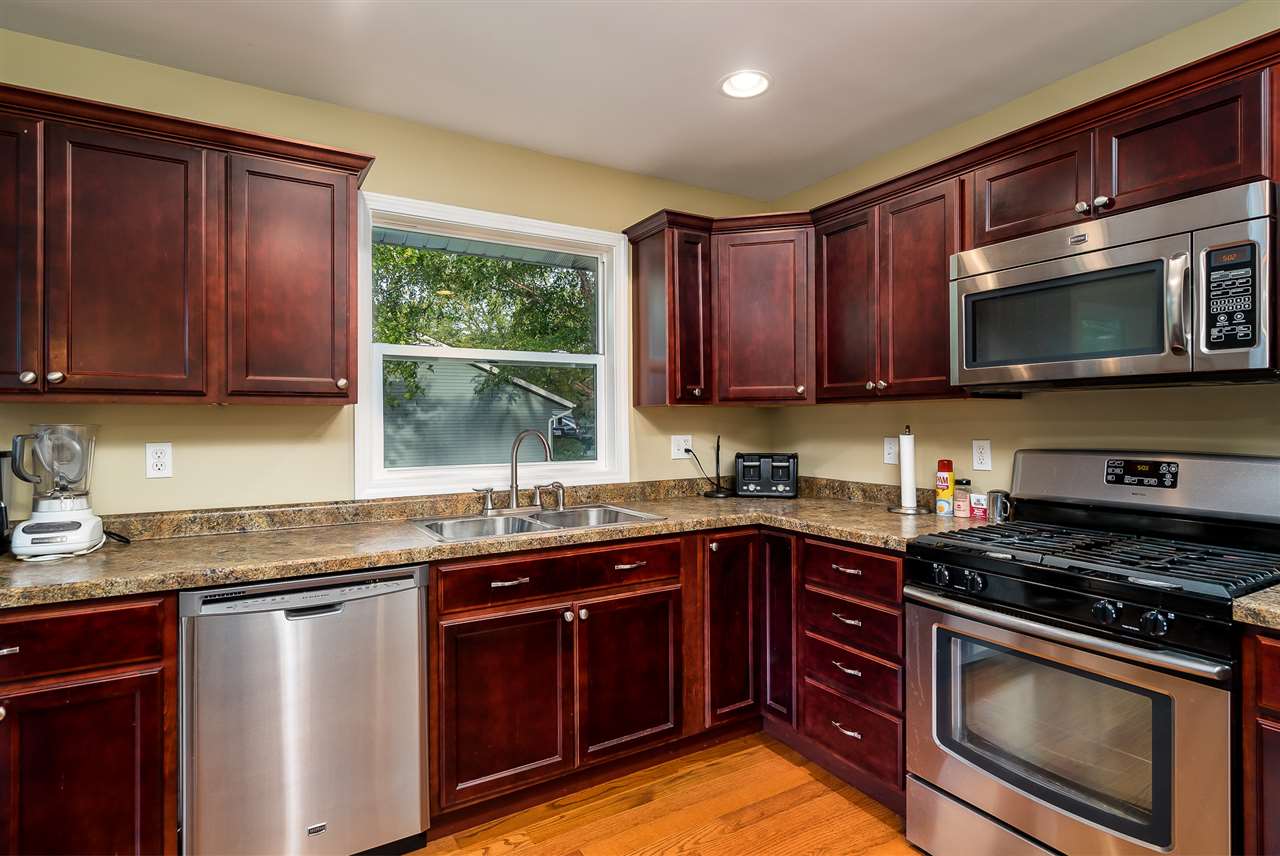 8308 McCurry Road Roscoe, IL 61073 - Photo 8 of 25 Gallery Image 8