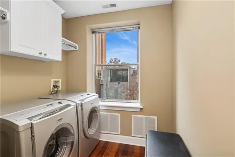 $625,000 | 229 Ward Parkway, Unit 604B, Kansas City, MO 64112