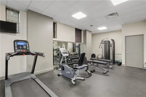 $599,950 | 229 Ward Parkway, Unit 604B, Kansas City, MO 64112