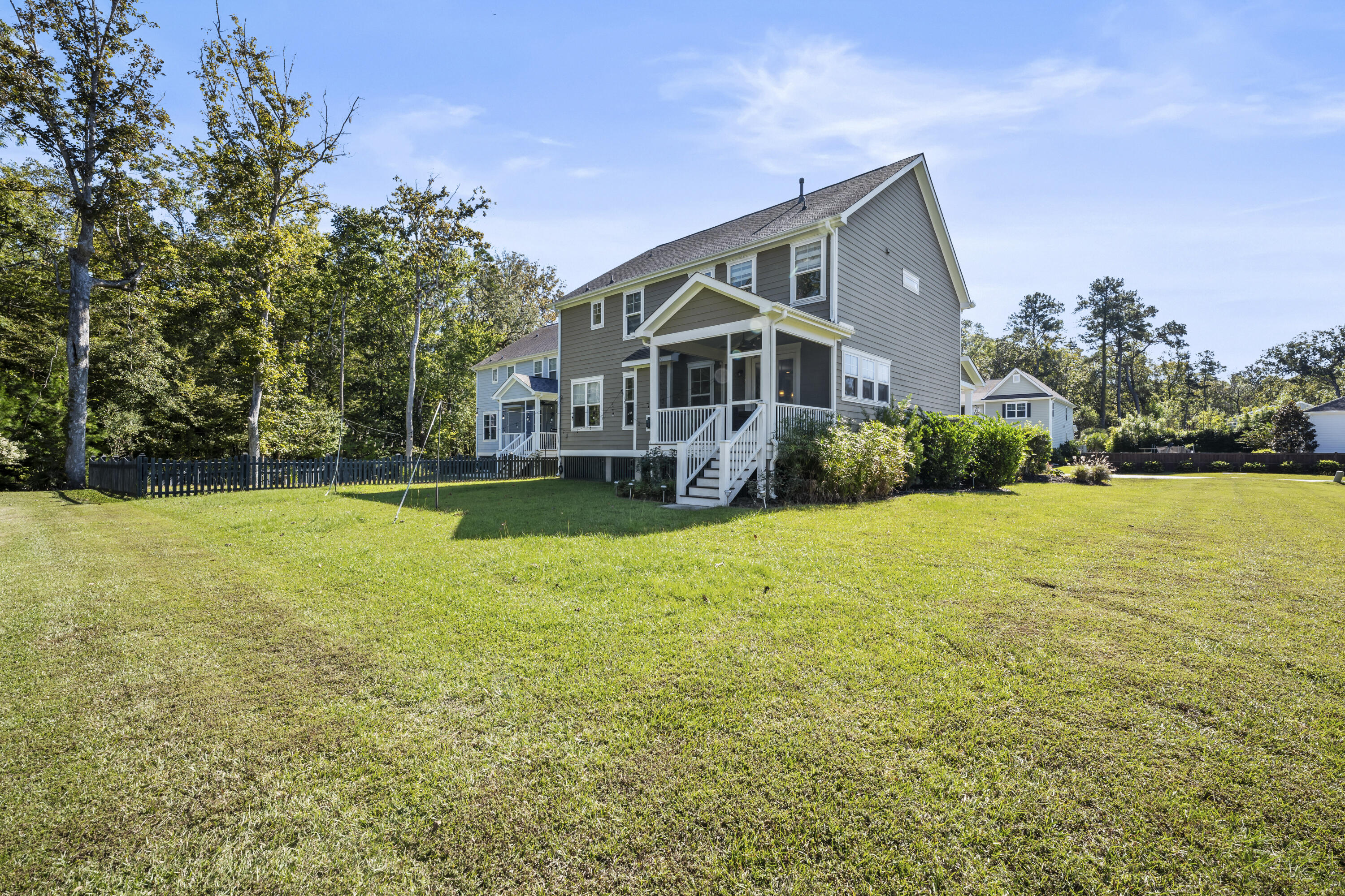 1060 Hunt Club Charleston, SC 29414 - Photo 3 of 39 E90CCA53-E011-4B20-AAF8-C8F37163AB50