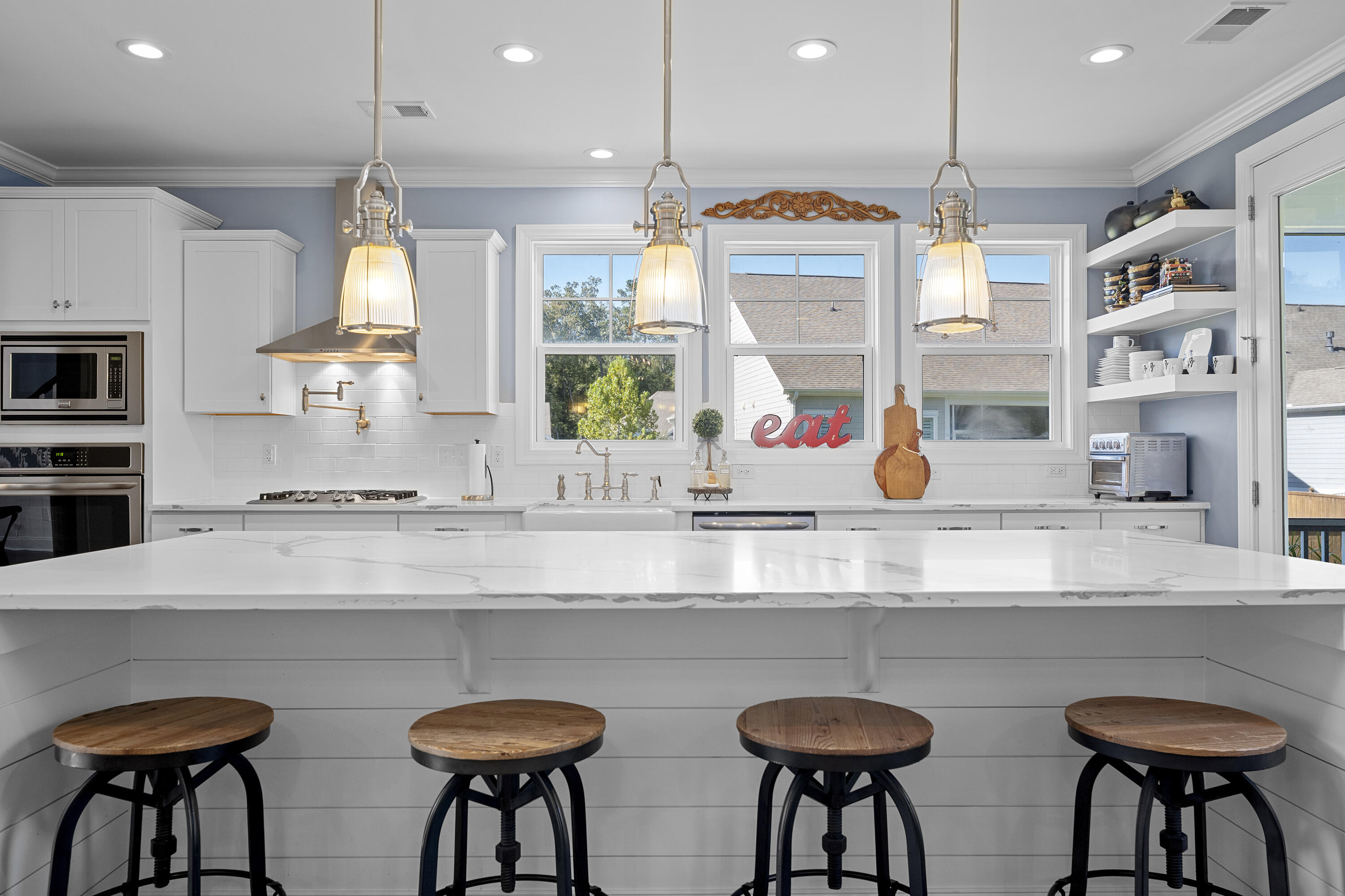 1060 Hunt Club Charleston, SC 29414 - Photo 9 of 39 E247D30B-8F02-48E5-BD2A-2D96A7365B2F