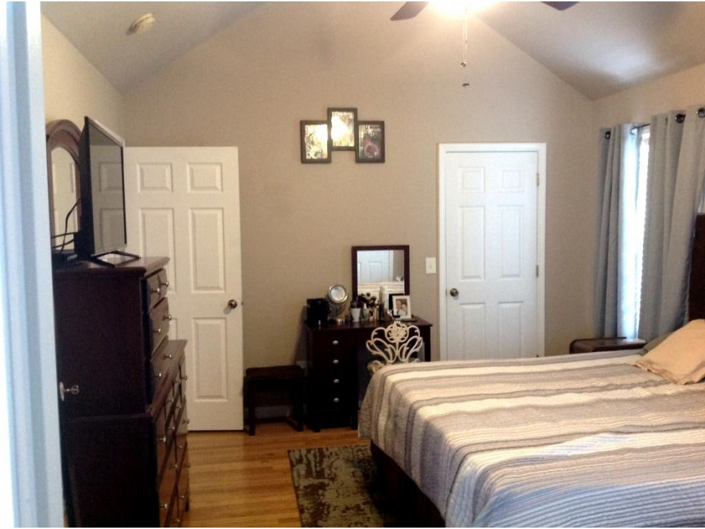 275 Shipley Road Gray, TN 37615 - Photo 17 of 36 Master BR wCathedral Ceiling