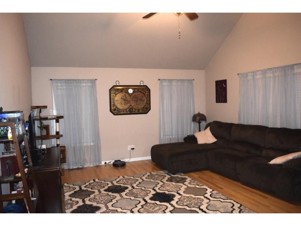 275 Shipley Road Gray, TN 37615 - Photo 5 of 36 Living Room