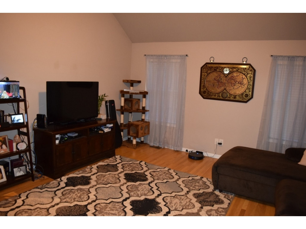 275 Shipley Road Gray, TN 37615 - Photo 7 of 36 Living Room
