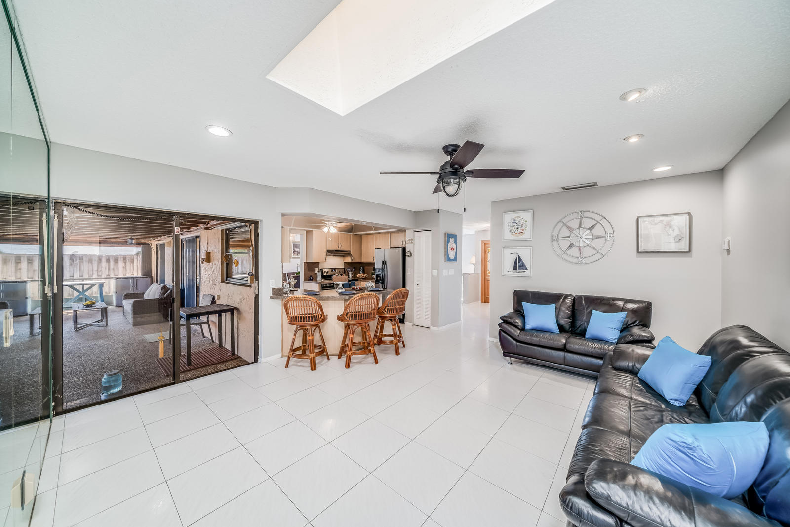 9155 Bedford Drive Boca Raton, FL 33434 - Photo 15 of 45 Family Room