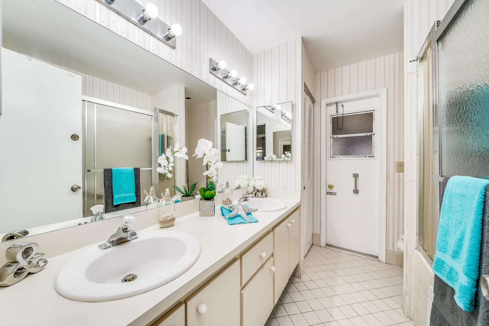 9155 Bedford Drive Boca Raton, FL 33434 - Photo 26 of 45 Cabana Bath