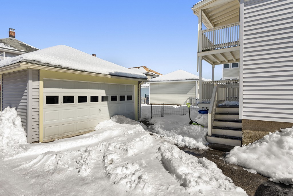14 Windsor Road Quincy, MA 02171 - Photo 4 of 19 Gallery Image 4