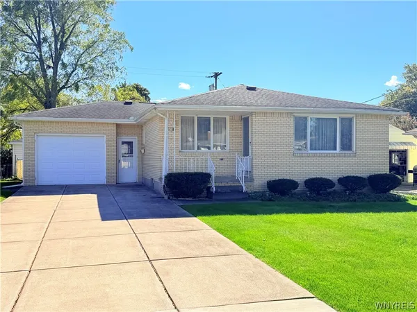 $249,900 | 4237 Linwood Avenue, Hamburg, NY 14219