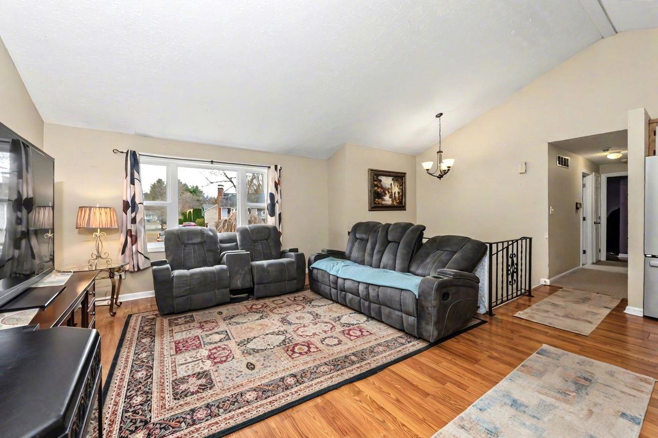 1 Juniper Way Merrimack, NH 03054 - Photo 7 of 27