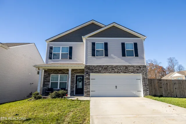 $469,900 | 7425 Grey Flannel Lane, Knoxville, TN 37931