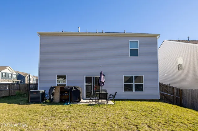 $469,900 | 7425 Grey Flannel Lane, Knoxville, TN 37931