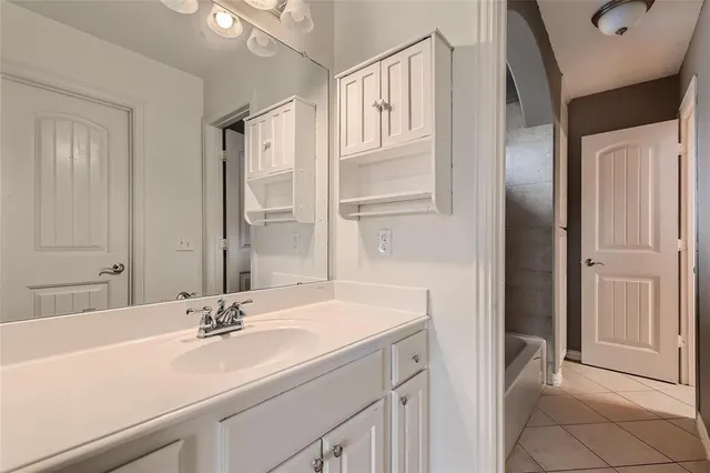 $4,250 | 1124 Grant Avenue, Lantana, TX 76226