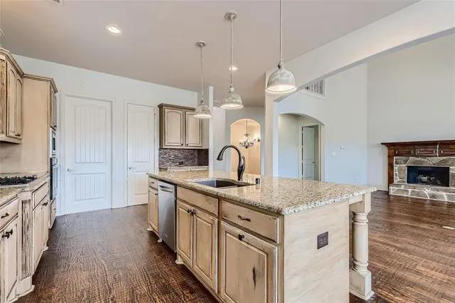 $4,250 | 1124 Grant Avenue, Lantana, TX 76226