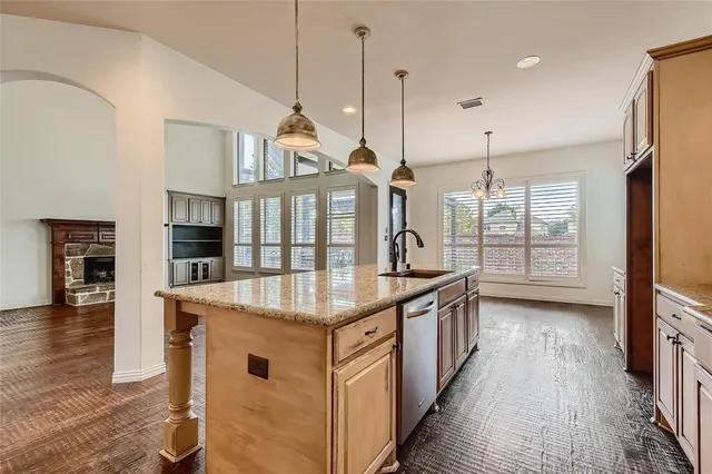 $4,250 | 1124 Grant Avenue, Lantana, TX 76226