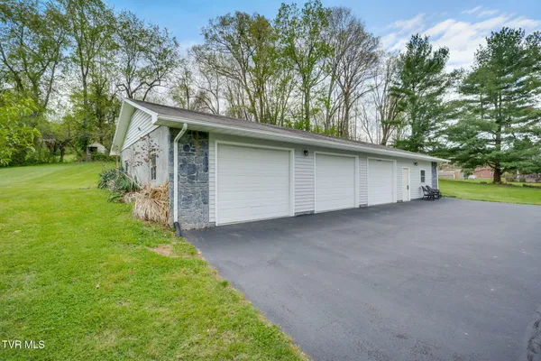 $520,000 | 364 Max Jett Road, Johnson City, TN 37601