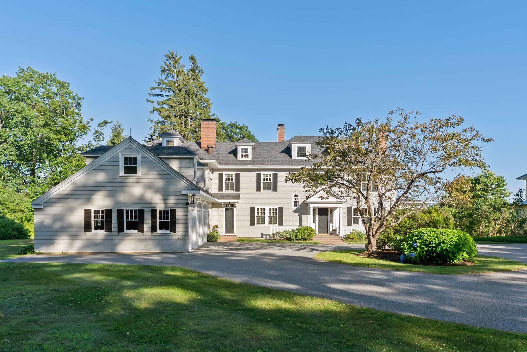 231 Foreside Road Falmouth, ME 04105 - Photo 3 of 48 DSC09789
