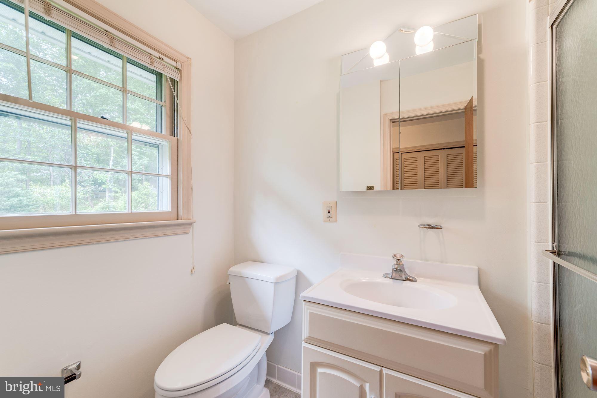 9518 Rockport Road Vienna, VA 22180 - Photo 15 of 27 Master bath