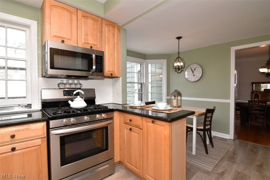 2556 Fenwick Road Cleveland, OH 44118 - Photo 14 of 40 Gallery Image 14
