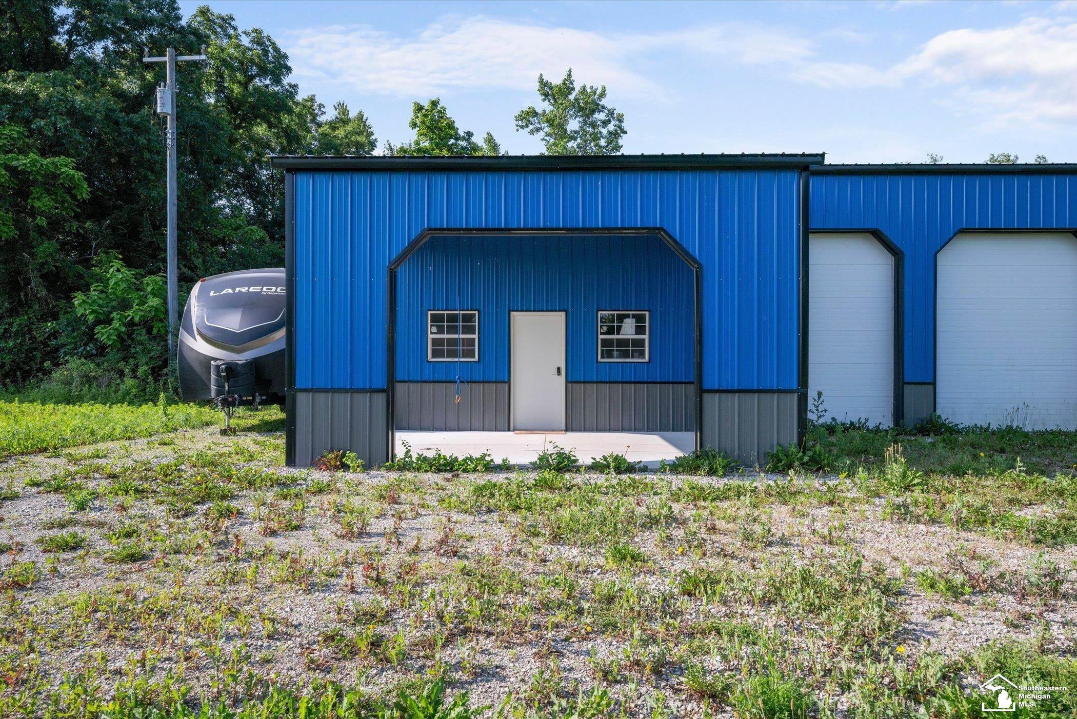 12501 Dixon Road Dundee, MI 48131 - Photo 5 of 26 50213379-9dc2ddc4-78be-4553-a68a-ad10a9cd8242.JPG