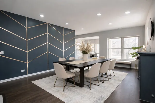 $349,998 | 4558 South King Drive, Unit 6, Chicago, IL 60653