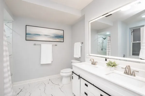 $349,998 | 4558 South King Drive, Unit 6, Chicago, IL 60653